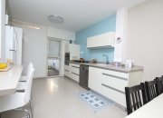 5 bedrooms reno villa-kitchen.jpg
